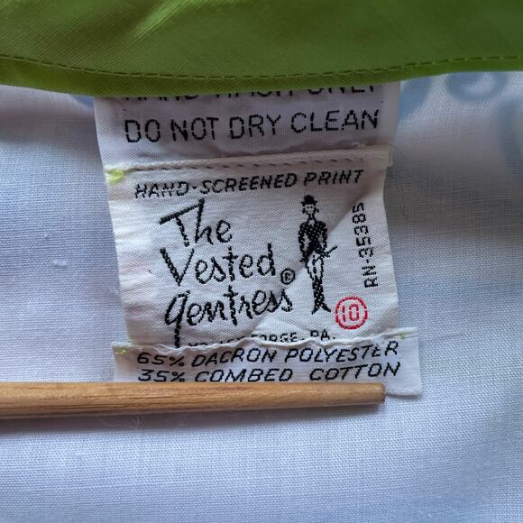 Vintage 60s Whale Patterned Wrap Skirt / The Vested Gentress / 28"w / Mod / Rare - Picture 8 of 8